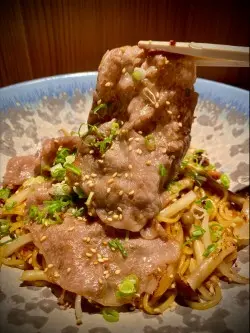 📌火灸A5和牛香蔥拌麵 $268 