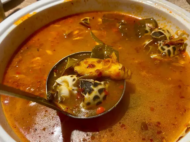 冬蔭功湯煮海花螺