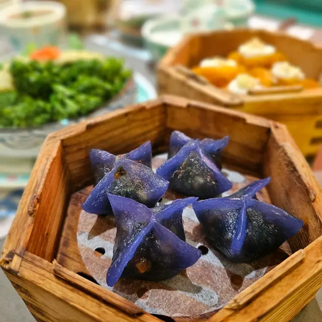 松露野菌晶瑩餃