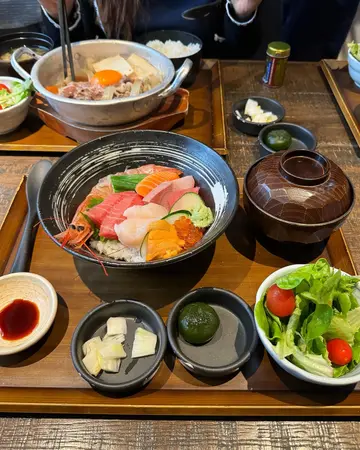 究極海鮮丼定食