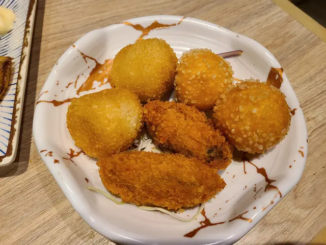 椰汁流心球，吉列炸蠔，貓生王榴槤炸彈