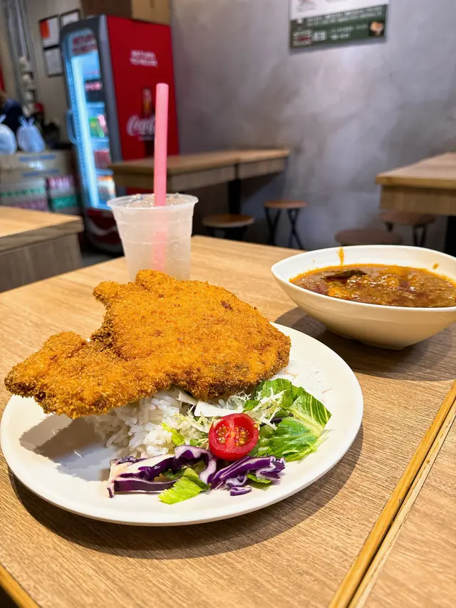 咖喱吉列豬扒飯