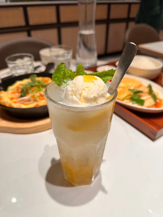 椰子雪糕菠蘿梳打