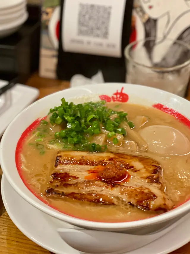 灸燒豚肉味玉拉麵