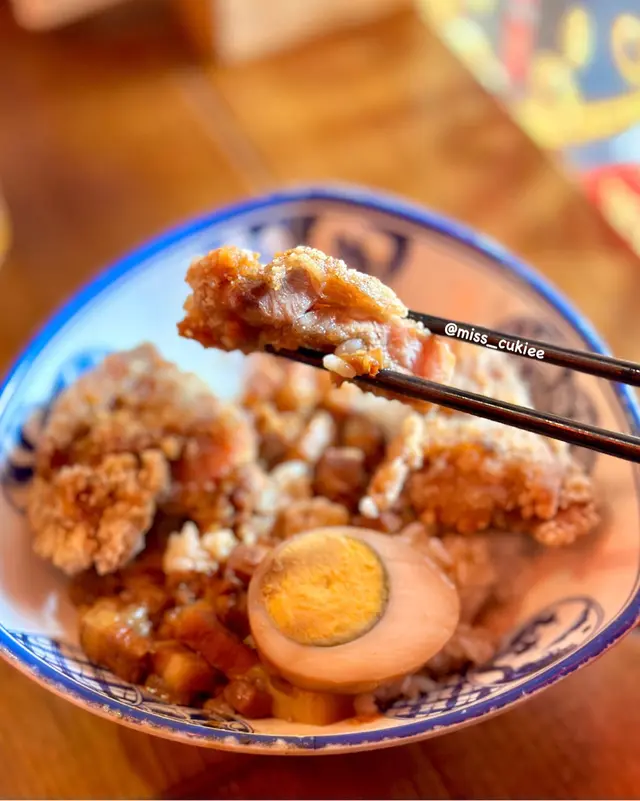 香酥雞扒魯肉飯