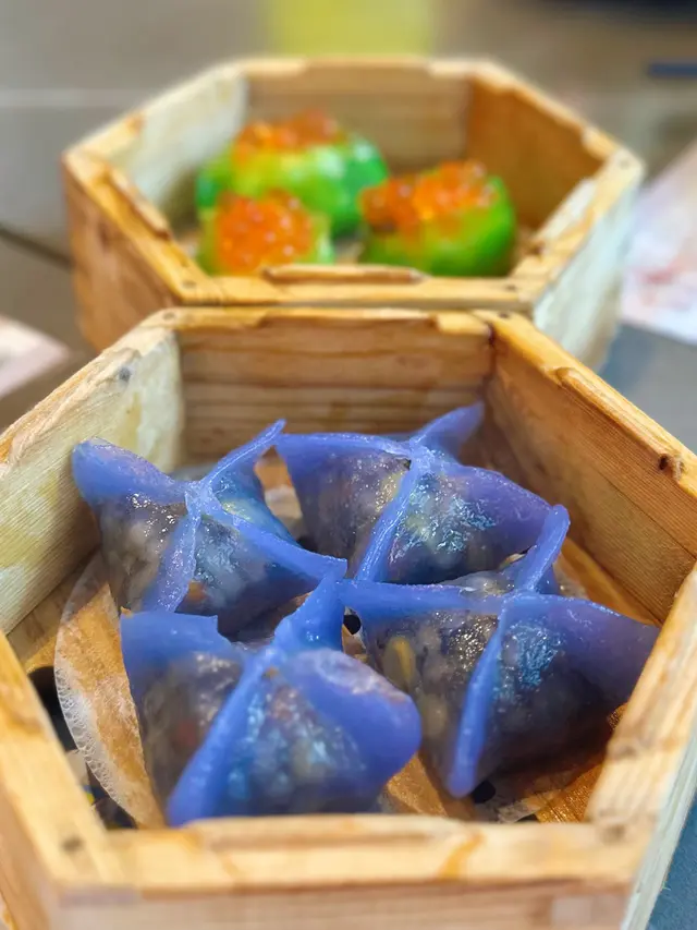 松露野菌晶瑩餃