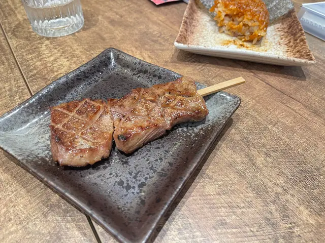 蒜香厚切牛舌芯串