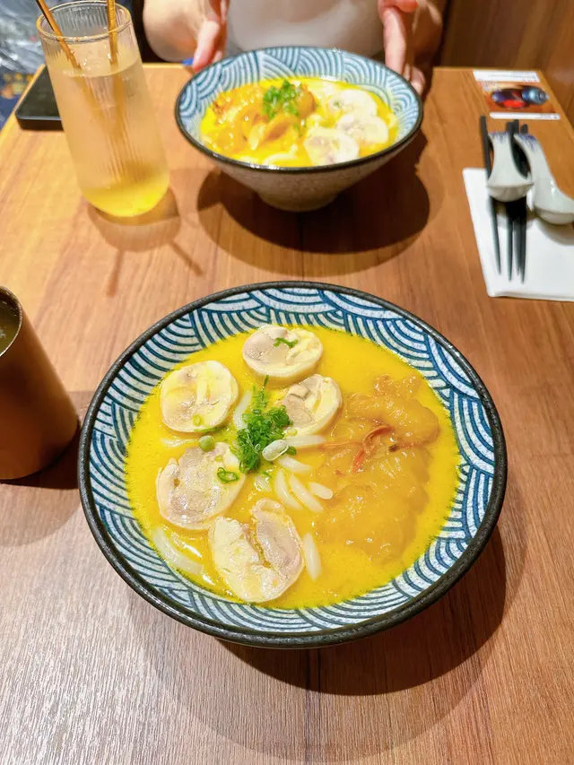 金湯花膠雞烏冬