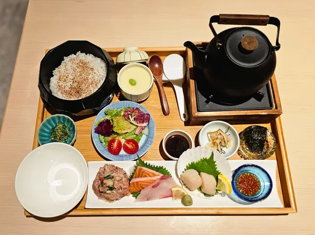 鯛出汁&刺身盛合御膳