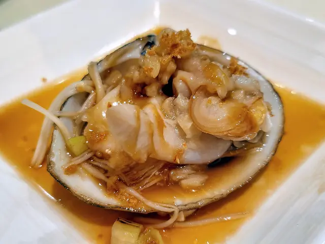 金蒜金菇蒸貴妃蚌