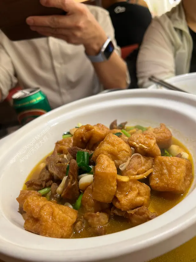 油豆腐炆拆骨肉