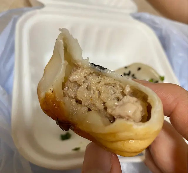 汁，－咬即爆濺。味道都好(但不是驚為天一)。肉的鮮味爭咗少少。