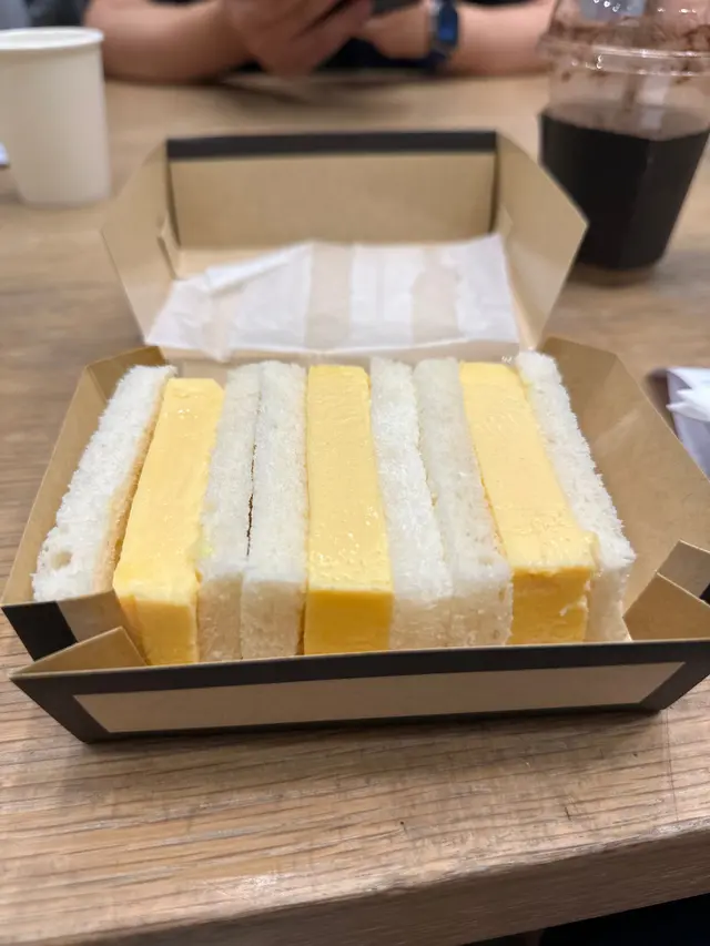 Egg  Sando