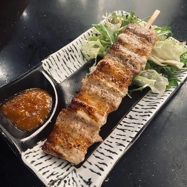 
個黑豚腩肉唔係講笑好肥美多汁🥹
每一啖都爆汁覺得自己要重10 kg🤣🤣🤣
後悔冇叫多幾串