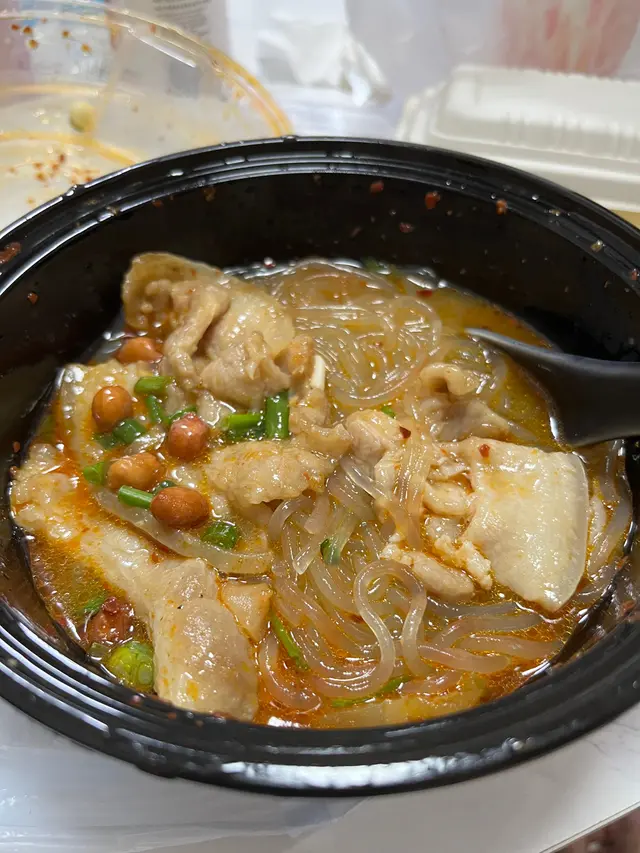 腩片酸辣粉