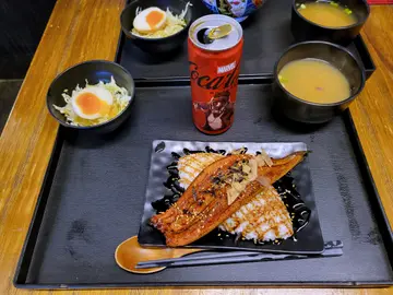 蒲烧鳗鱼定食