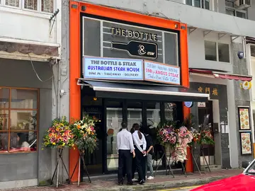 星期日至四100分鐘任食美國安格斯牛扒及配菜晚餐 (1位用$255免加一）