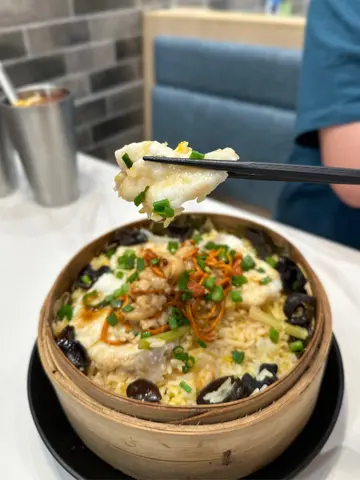 籠仔荷葉蒸龍躉飯