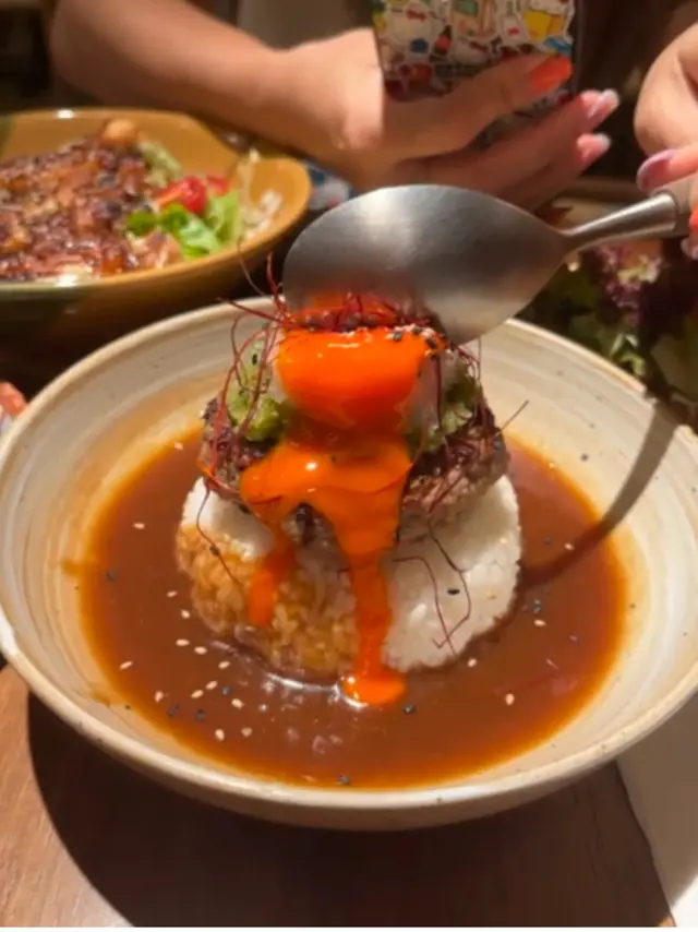 手打和牛漢堡蘭王蛋丼飯