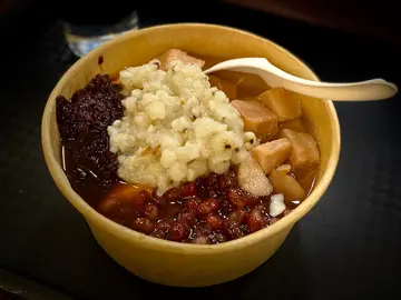 豆腐花（走甜） +红豆+薏仁+鲜芋头+紫米