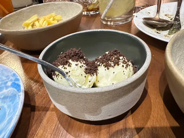 呢個係換返嘅正常雲妮拿雪糕