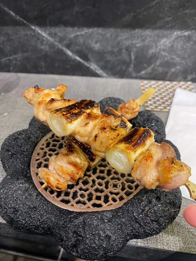 店員介紹係用阿波美雞，個肉味唔會比醬汁蓋過🥇