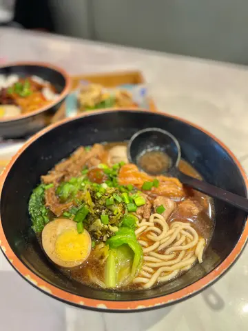 招牌牛肉麵
