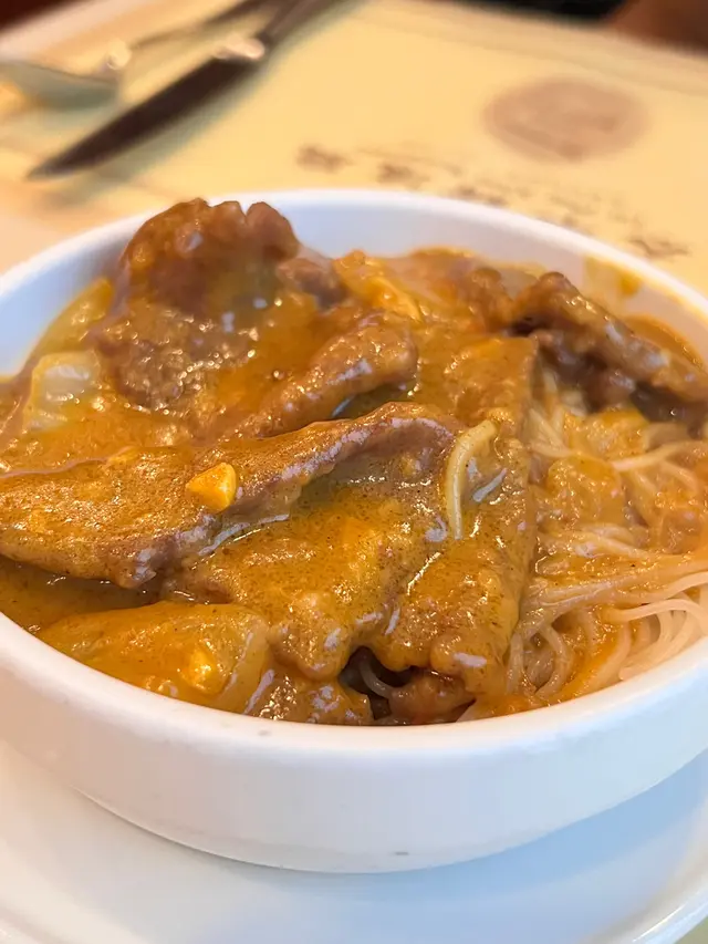 咖喱牛肉撈米粉