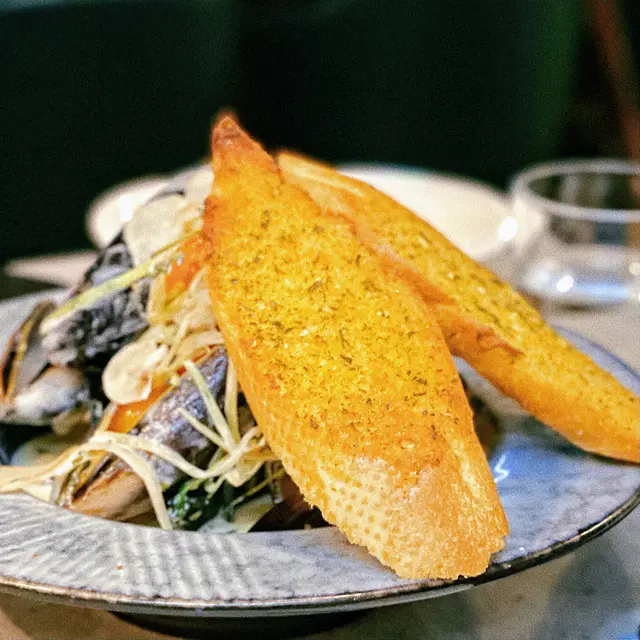 前菜揀咗藍青口,藍青口堆滿 祖覺效果滿滿!