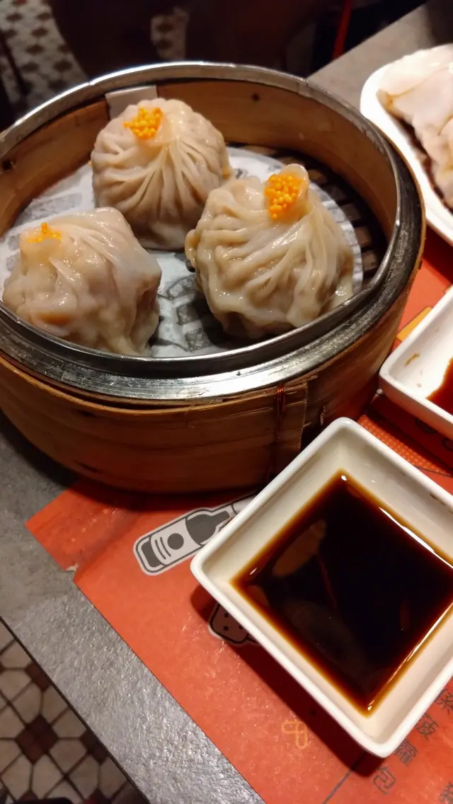 蟹籽蟹肉小籠包