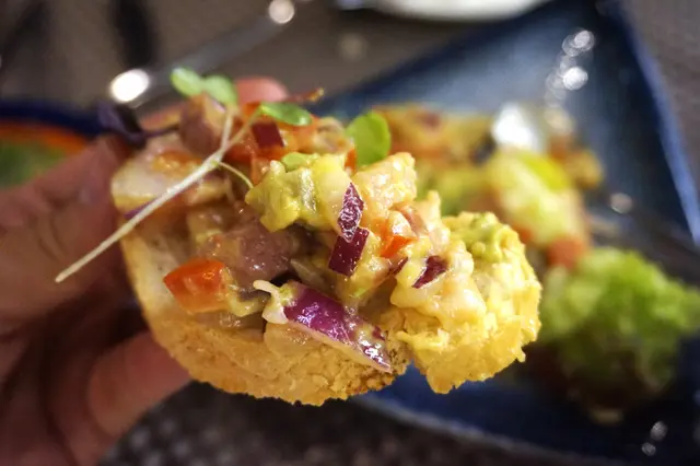 油甘魚他他配牛油果