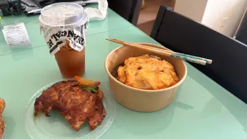 黑椒汁滑蛋鸡扒饭