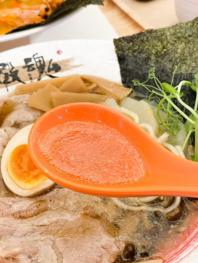 澳洲頂級肉眼醬油 牛骨清湯拉麵