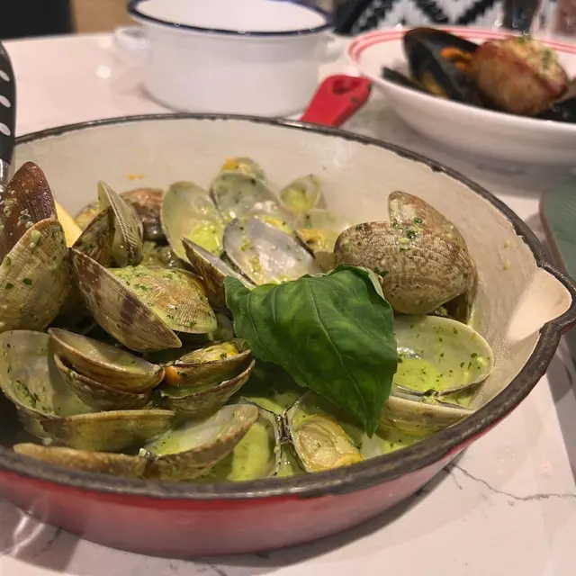 羅勒香草醬煮蜆