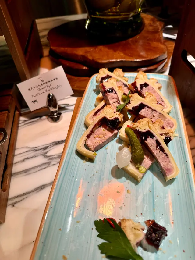 英式牛仔肉凍批配砵酒啫喱