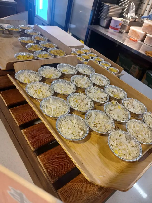 牛油金菇和粟米