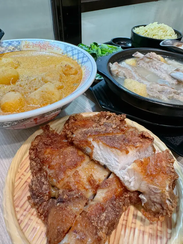 招牌厚切豬扒叻沙