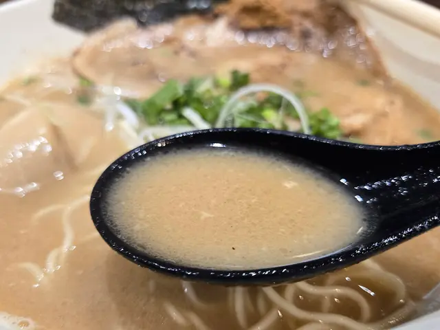 清香豚骨style, 味道比以前豚道樂濃。 食完唔口渴, 味精唔明顯👍。
