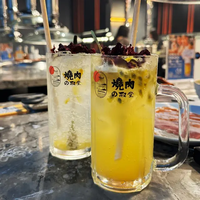 (右)熱情的沙漠 ,(左)花粉情綿