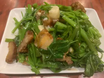 脆肉炒通菜