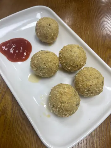 炸鯪魚球