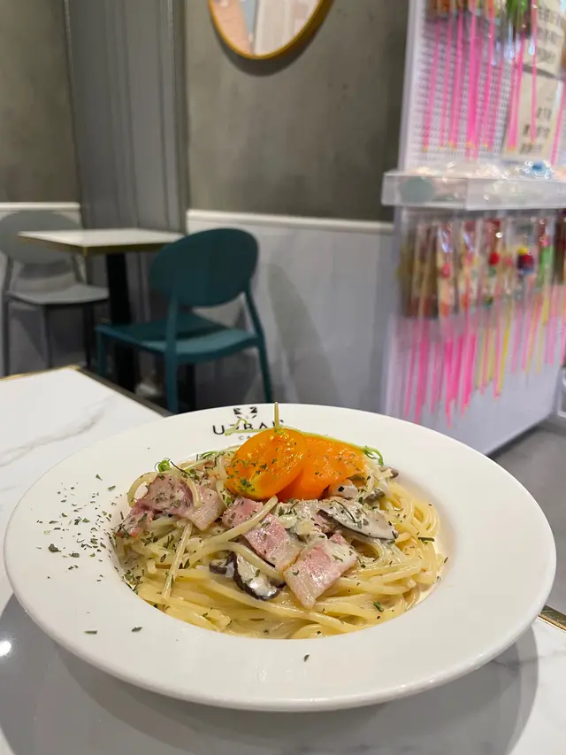 煙三文魚卡邦尼意粉