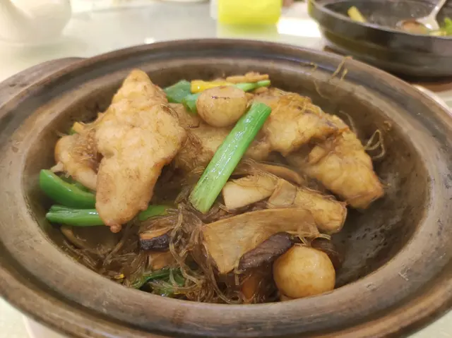 乾煸野菌龍躉球粉絲煲