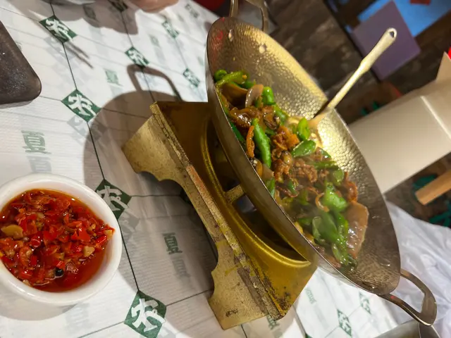 鮑魚辣椒炒肉