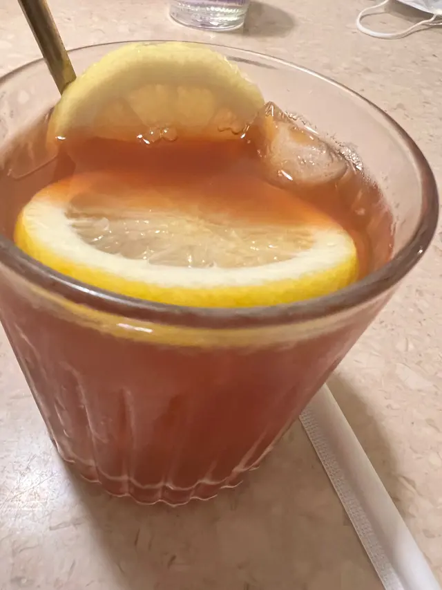 餐包括兩杯飲品