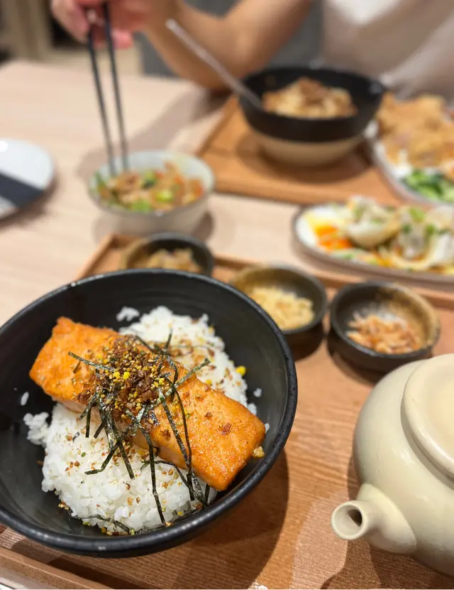 茶香三文魚湯漬飯