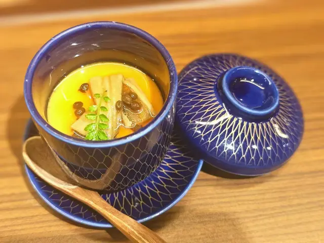 三文魚籽蟹肉茶碗