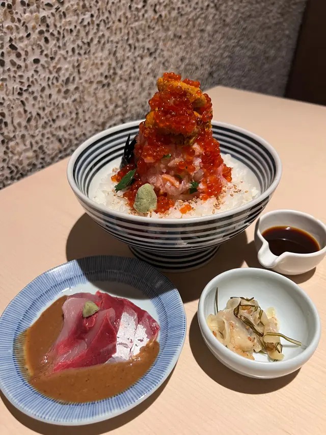 特上海鮮丼