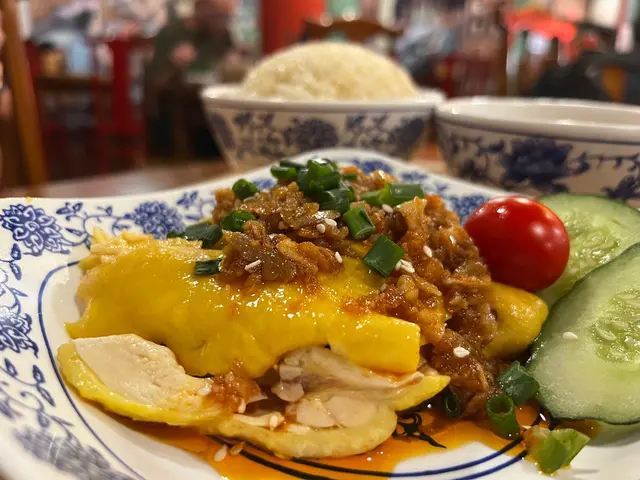 麻辣口水雞-配油飯&椰子雞湯