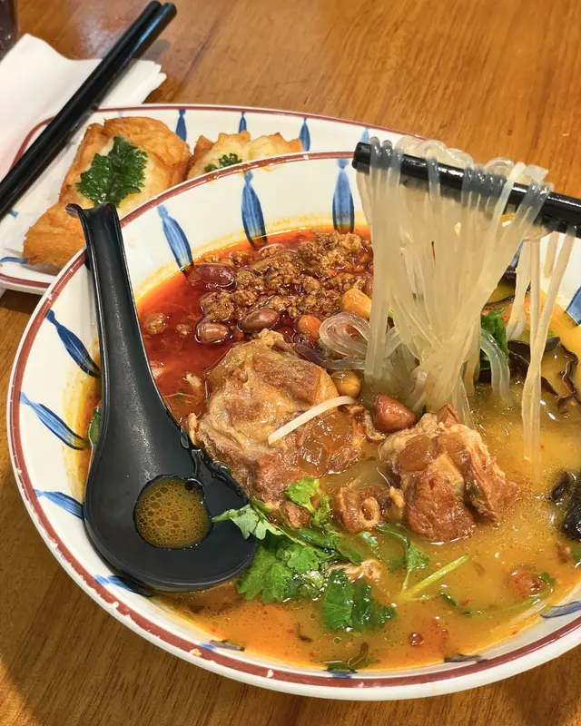 慢煮豬軟骨薯粉